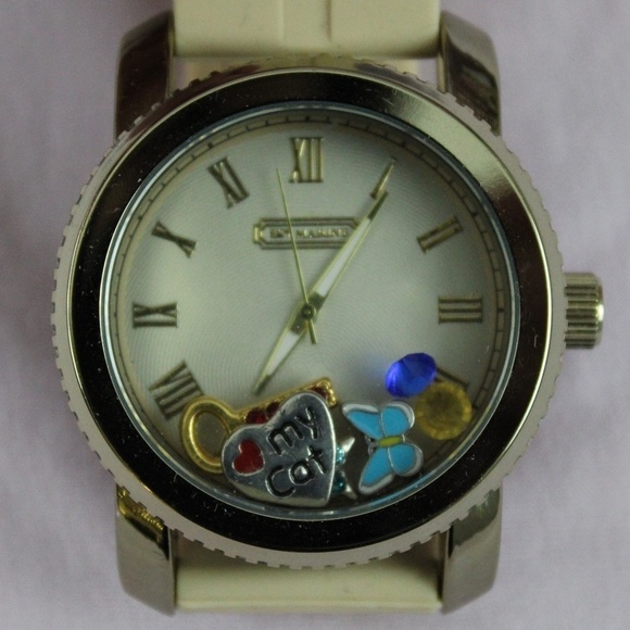 Fun Charm Watch - Picture 2 of 8